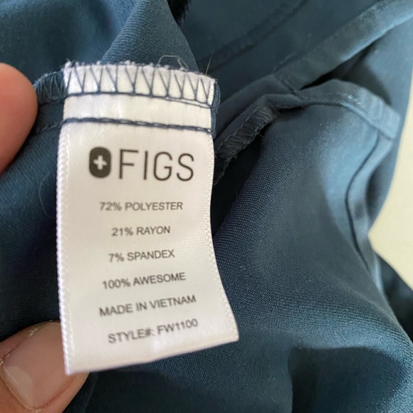 FIGS Classic Scrub Top, size XS - Picture 12 of 12